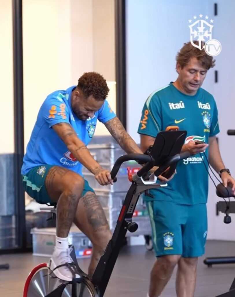 neymar:-ancelotti-revela-quando-ele-volta-aos-treinamentos